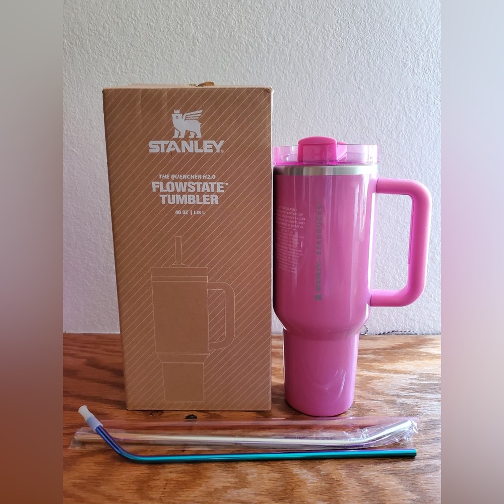 Stanley FlowState 40oz Travel Tumbler - Pink